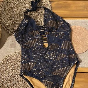 MOSSIMO Black Lace One Piece Swimsuit 🩱🤿